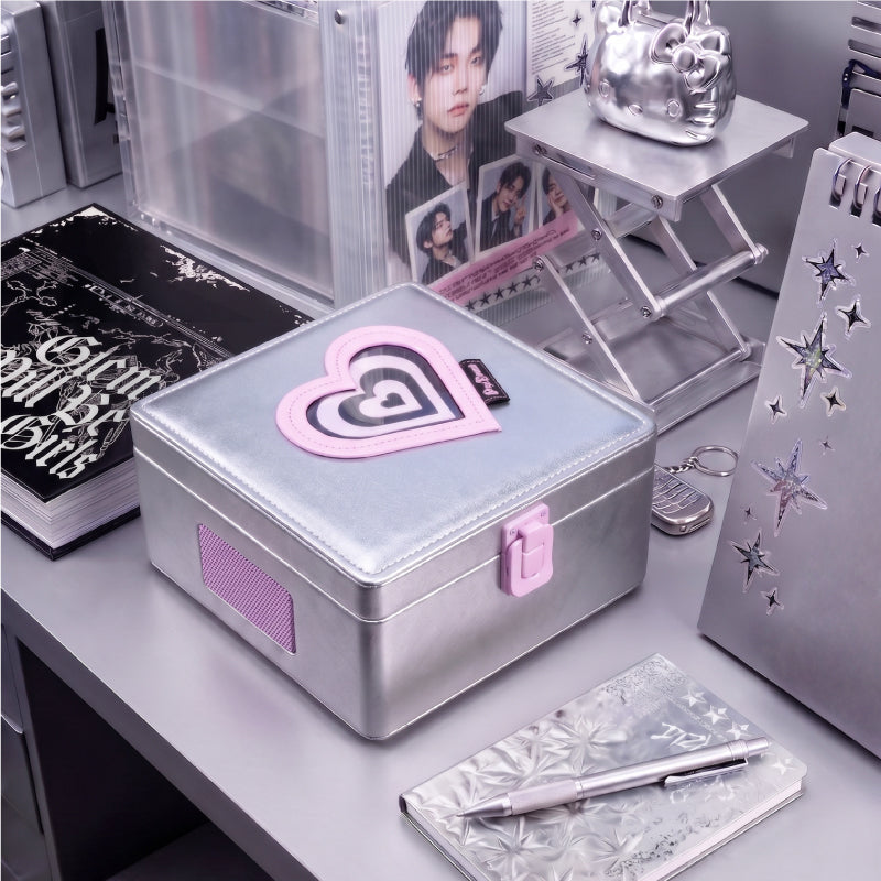 tablo CD K-POP YGカード付き TINYL POP DAZZLE: Futuristic Silver Leather CD Player - Cyber Aestheti